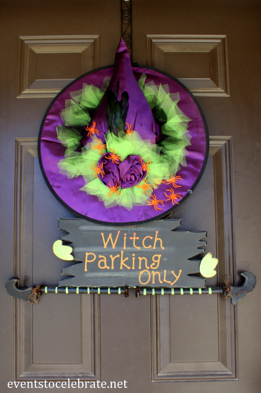 Halloween witch hat wreath. 