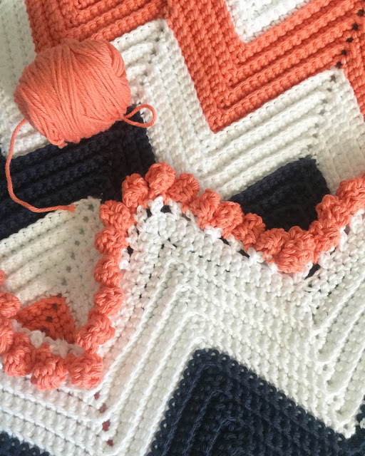 Single Crochet Chevron Baby Blanket Free Pattern. 