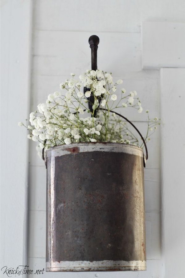 Upcycle One color can be used in farmhouse style flower pot for the entrance. 
