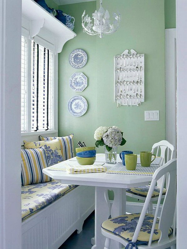 Lively and fresh breakfast nook. 