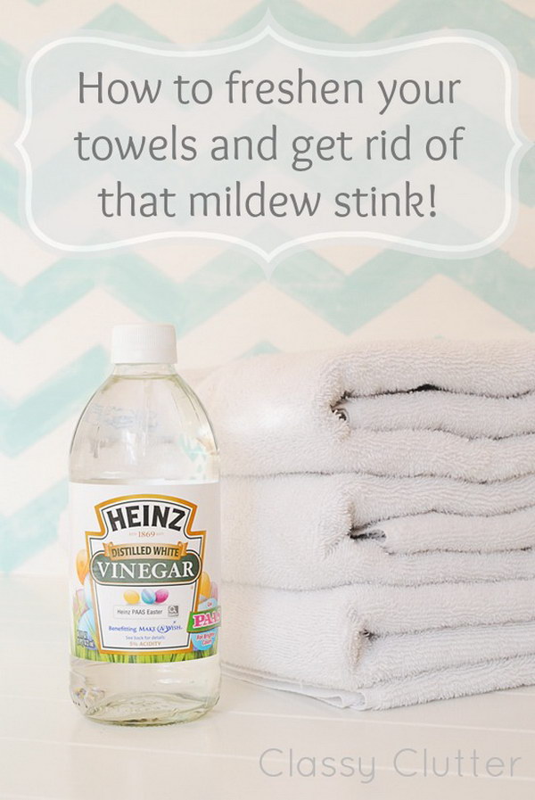 How to freshen up your towels and get rid of that stench of mold. 