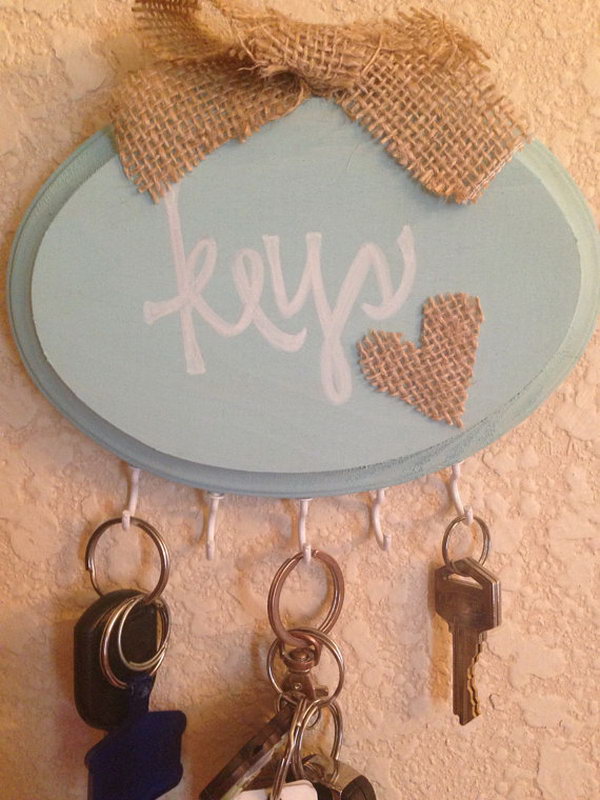 Shabby Chic Handmade key holder. A traditional and nautical piece with aquamarine paint, white plastic hooks, burlap heart and burlap bow, decorated and & # 39; Keys & # 39; written in white! It complements your chic, rustic, or even beach house. See more 
