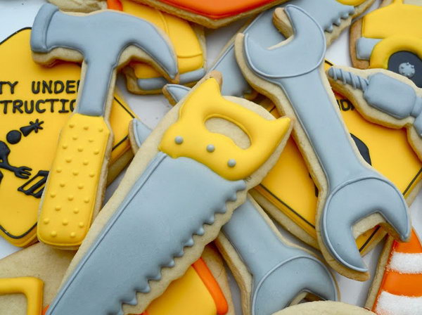 Fabulous Construction Themed Birthday Party Tool Cookies 