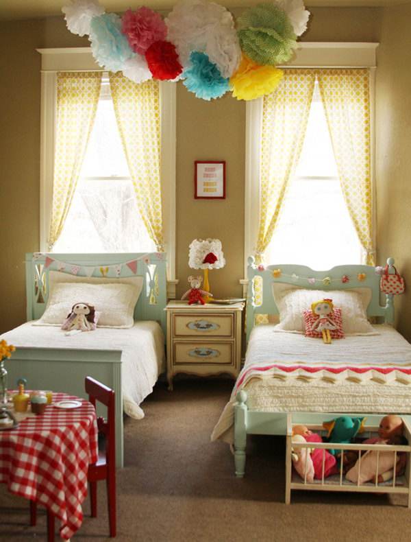 Great ideas for two bedrooms for girls!