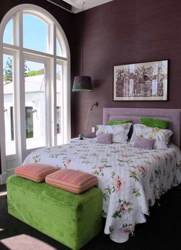Purple and green: The color combination of green and purple looks fantastic together. I love the hanging lamps and wallpaper, the textures in the room (velvet box, purple suede look on the walls, quilted bedspread ...). And the window is spectacular and not only lets in almost room-high daylight, but also because of its shape. Create design ideas to make the room pretty and elegant at the same time.