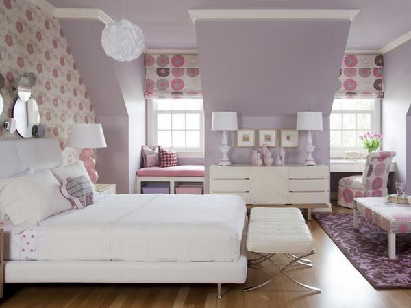     Radiant orchid: The fascinating color of this bedroom is so fresh and up to date. 