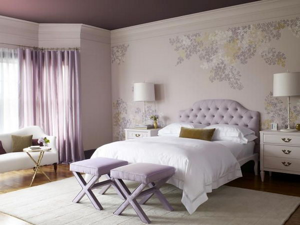 Lilac-white bedroom: This combination of lilac and white as a girlish yet refined color scheme gives the room a warm and inviting feeling. 