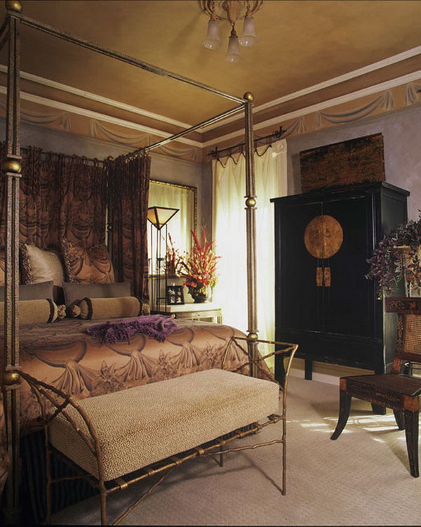 Wieder Gold und Lavendel: Dies ist ein großartiges Beispiel für ein total sexy asiatisches Schlafzimmer. Ich mag den Hochzeitsschrank und das Himmelbett aus Metall. 