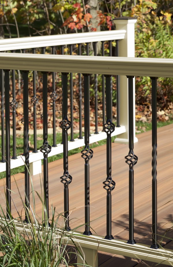     Vintage panoramic railing. Colonial steel balusters combine the look of wicker accessories and are reminiscent of the traditional colonial era. 