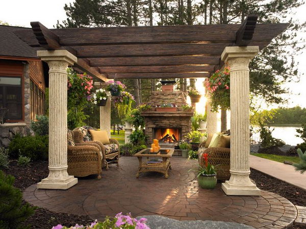 The traditional brick fireplace and wooden pergola are really nature-friendly. It is not only a cooking area, but also a nice, comfortable seating area. 