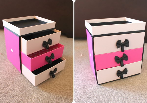 Being a pile of garbage is the usual luck of the shopping boxes after packing. Here's a nice way to use these beautiful shopping boxes as new makeup storage that Peachfizz is sharing. It gives really good step-by-step instructions with photos. Get one. 
