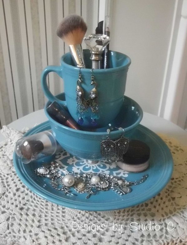 Makeup organizer from old dishes. You will probably find old dishes in your kitchen. Throwing them away is a big waste. Turning them into a super precious makeup and jewelry holder is a super creative way to reuse them. To learn exactly how to do this DIY, please go to the tutorials here.