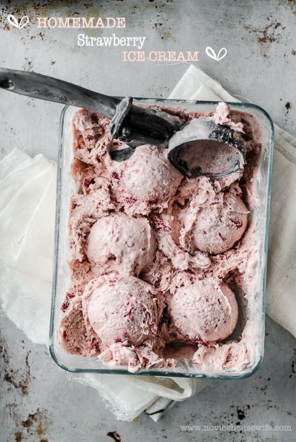 Fried strawberry ice cream summer party idea. This homemade strawberry ice cream is superior to all commercial ones you buy in a store. It remains creamy and soft until the end. Open the ice cream maker for your summer party with these casual snacks.