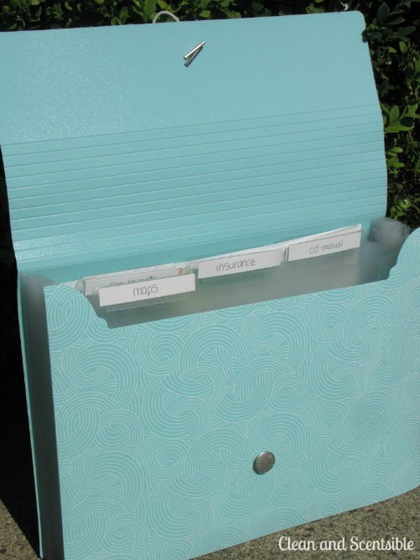You can buy a folder in a store and use it to organize your documents such as cards, insurance certificates, etc. and find them easily next time. The file folder can be conveniently stored in the glove compartment. 