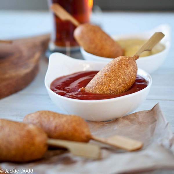 Beer beaten mini corn dogs. Dip the corn dogs in the batter and combine flour, corn flour, sugar, baking soda and baking soda until they are dipped and coated. It's so fantastic to serve your late night party with these mini corn dogs.