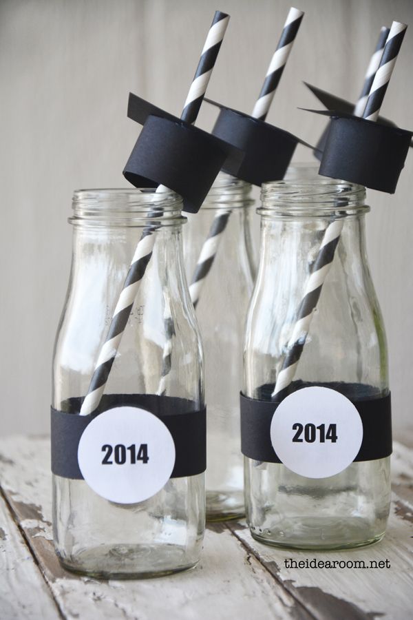 Drink graduation party. Add some fun for your graduation decor with these simple crafts. All you need are straws, serving glasses and a black cardboard end cap. 
