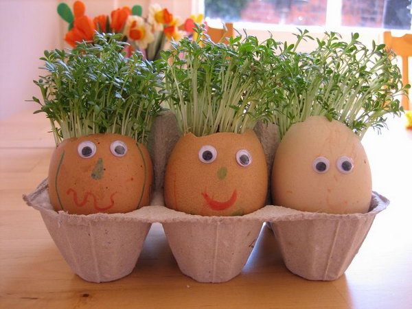 Cute Easter egg planters. Paint the eggs with amazing expressions and put some fresh tiny plants in them. What a work of art full of inspiration.