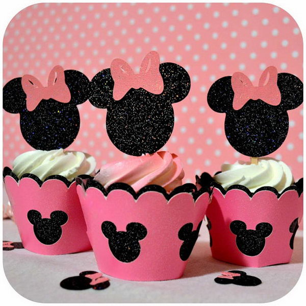 This adorable sparkly Mickey Shorts Cupcake Topper is in black and red with white for the buttons on Mickey's shorts. What a fun way to decorate your cupcakes! Your kids can't miss seeing the cute Mickey Mouse this way!