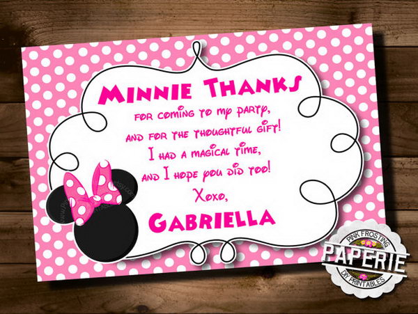 All guests are important to celebrate such an exquisite Minnie Mouse themed party. A creative Minnie Mouse invitation card is very necessary.