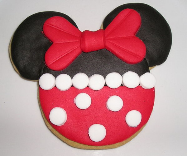 All children must be impressed by these Red Minnie Mouse Sugar Cookies because of their sweet shape and funny taste. Each biscuit is decorated with vanilla flavored fondant and wrapped in a clear cellophane bag and tied with a beautiful ribbon.