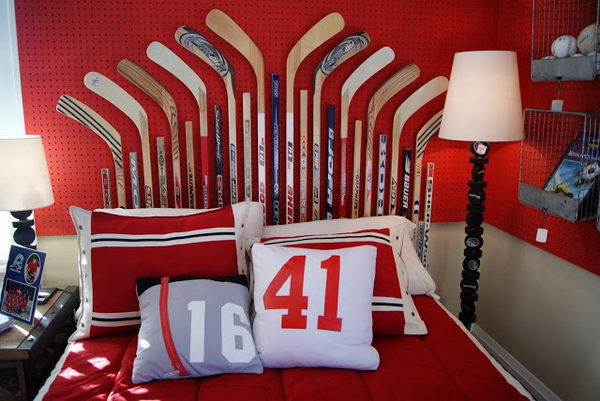 Hockey stick headboard. This not only served to protect thresholds in less insulated buildings from drafts and cold, but was also an important decorative element in your bedrooms.
