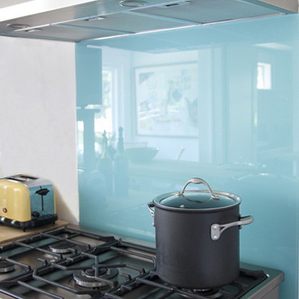 Lacquered glass for kitchen recess. Do not only protect the walls from stains, but also give your kitchen design a decorative touch.