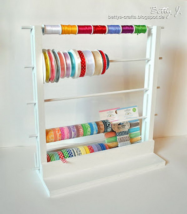 Washi tape organizer. Smart, well organized, bright and beautiful. Having the right storage containers can make a difference when storing your possessions to keep them safe and easily accessible.