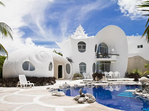 Shellfish house (Isla Mujeres, Mexico).