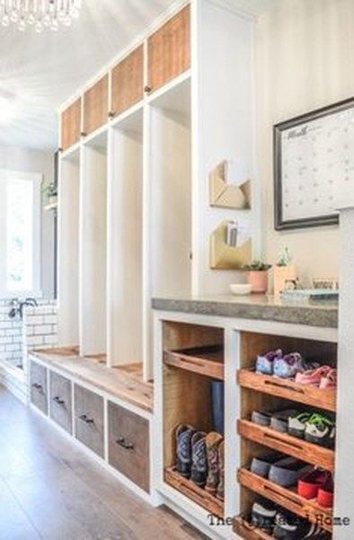 30+ Awesome Mudroom Entryway Decorating Ideas | Mudroom laundry .