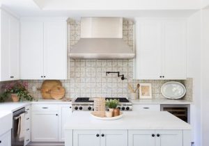 27 Kitchen Tile Backsplash Ideas We Lo