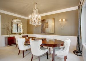 Modern crystal dining room chandeliers combined with wooden oval .