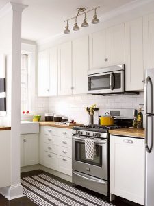 Small White Kitchens | Small apartment kitchen, Small white .