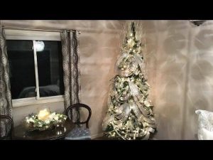 Wave Ribbon Christmas Tree Decorating Tutorial - How To Ribbon .