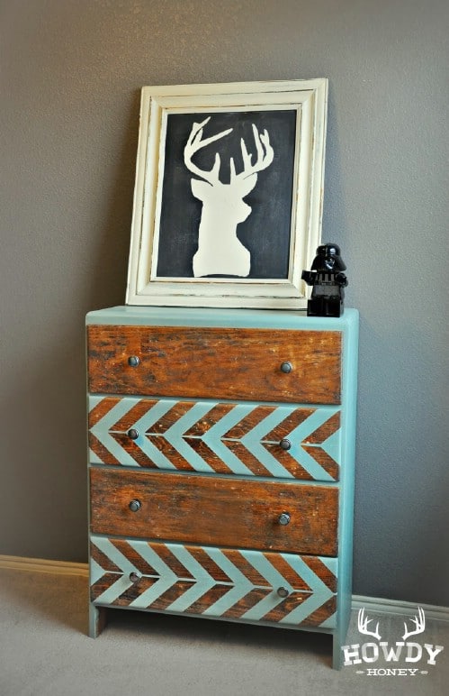 DIY Projects: 17 Creative Furniture Makeover Ideas Using Pai