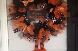 Deco Mesh Halloween Witch Wreath and Cute Witch Feet Decoration .