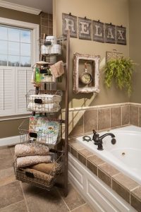 20+ Neat And Functional Bathtub Surround Storage Ideas | Cheap .