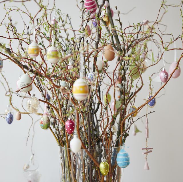 25 DIY Easter Tree Ideas - How to Make an Easter Tr