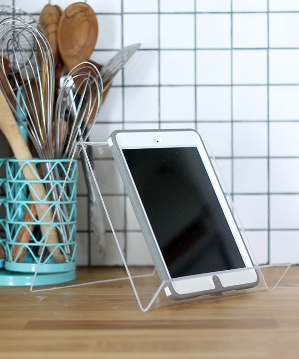 25 DIY iPad Stand Ideas and Tutorials - Hati