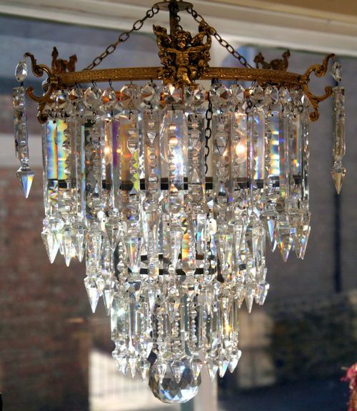 An edwardian chandelier for the living room. | Luxury chandelier .