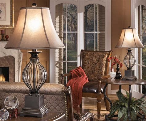 Elegant Living Room Table Lamps in 2020 | Traditional table lamps .
