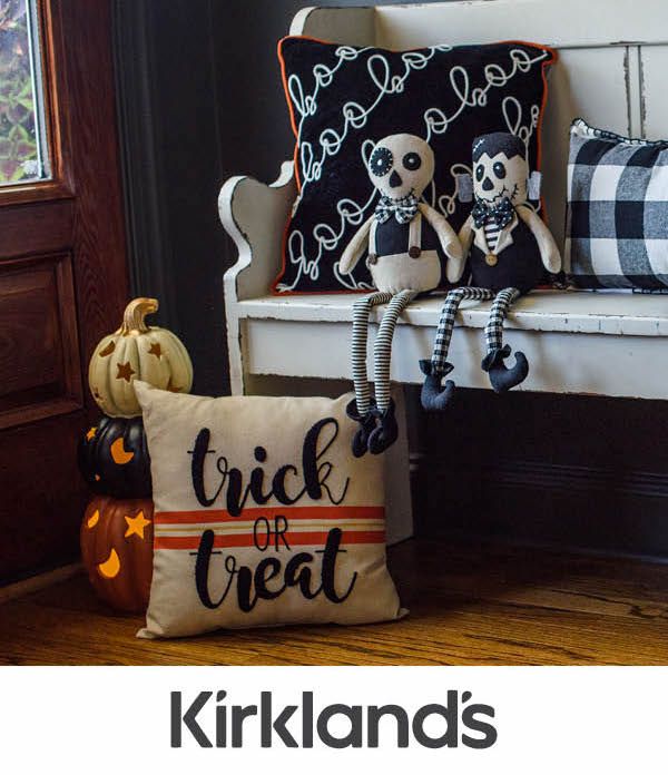 Here's some inspiration to style your entryway for Halloween .