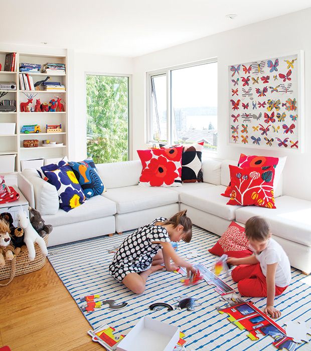 10 Family-Friendly Living Rooms You'll Want To Hang Out In .