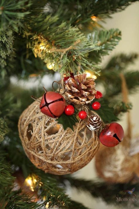How to Set The Holiday Atmosphere + Rustic Christmas Ornaments .