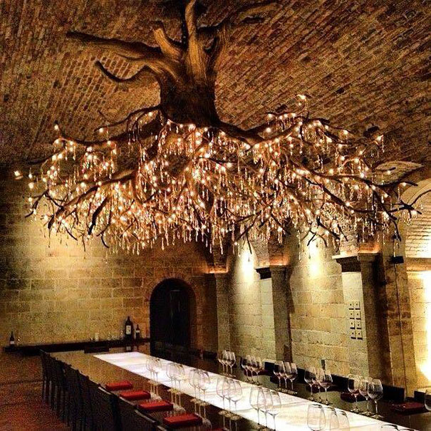 Massive grapevine-like chandelier in cellars – Vuing.c
