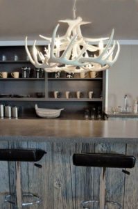 Modern Antler Chandelier - Ideas on Fot