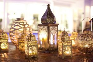 Garden Lanterns | Outdoor lanterns, Outdoor lantern lighting .