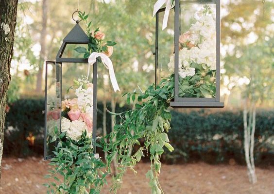 40 Hanging Lanterns Décor Ideas for Indoor or Outdoor Weddings .