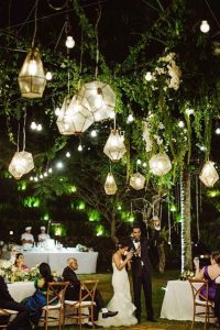 40 Hanging Lanterns Décor Ideas for Indoor or Outdoor Weddings .