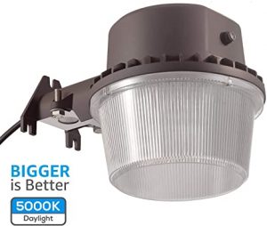 Amazon.com: TORCHSTAR Dusk to Dawn Area Light with Photocell .