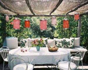 Lantern Love - Outdoor Patio Design Ideas - Lon